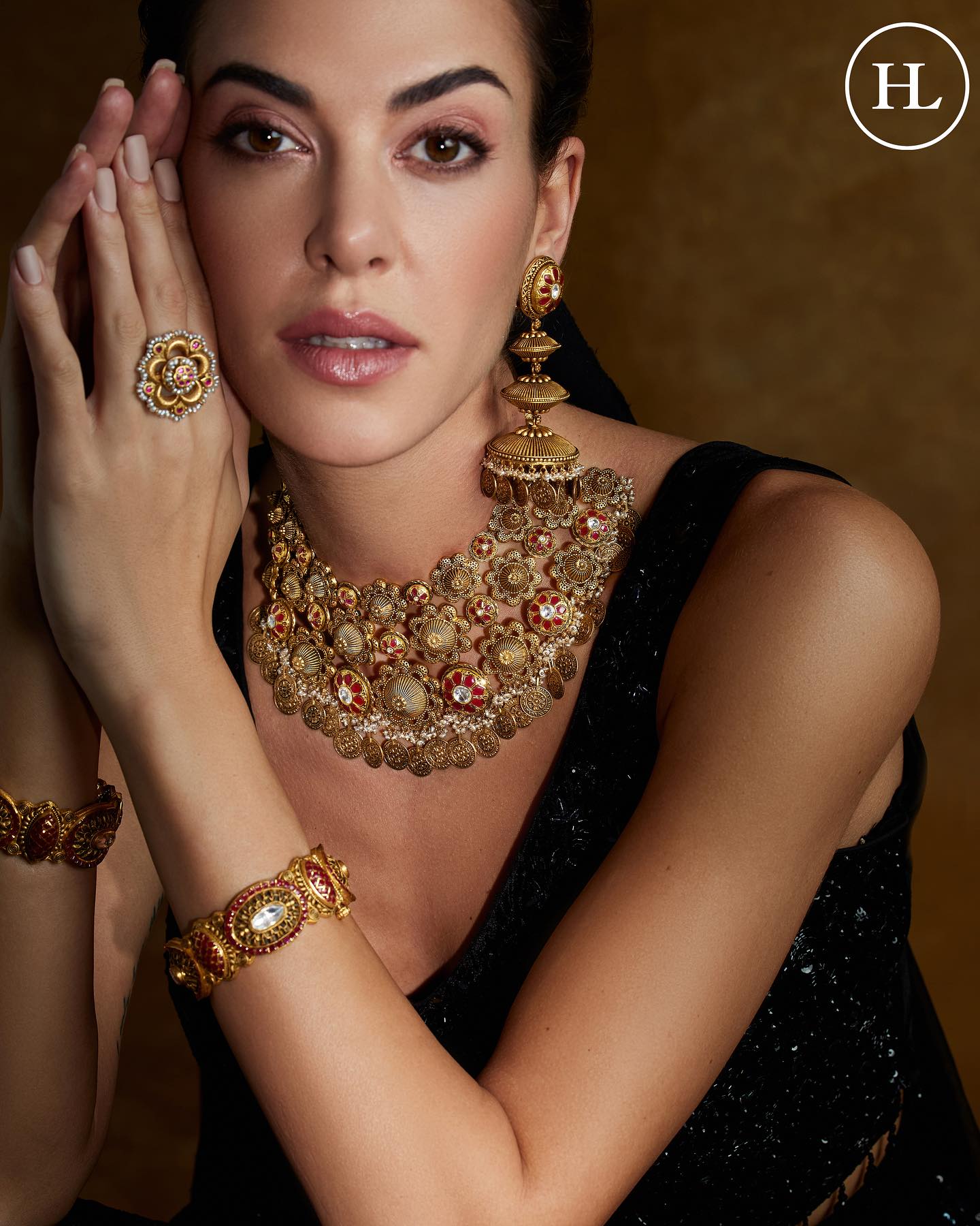 Incorporate the Timeless Allure of Hazoorilal Gold Jewellery